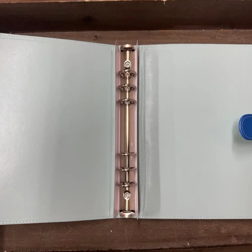 Dutch Bros ring binder